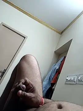 Snapshot of HotBoy9305 chatting on March 15, 1:28 pm HotBoy9305 online show from March 15, 1:28 pm