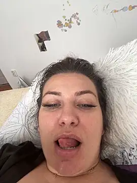 SweetCurvess online show from May 10, 8:19 am