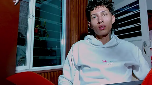 Snapshot of Daniel_DLuxxx chatting on March 17, 4:28 am Daniel DLuxxx online show from March 17, 4:28 am