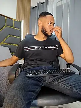 Oliver bigblack cock online show from April 14, 6:03 pm