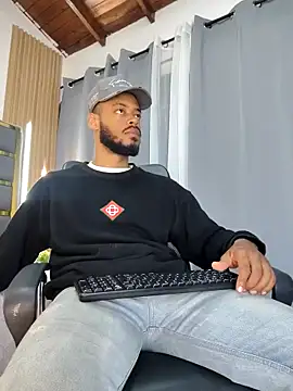 Oliver bigblack cock online show from April 26, 5:54 pm