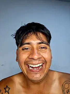 Snapshot of SteveHot444 chatting on March 14, 5:46 am SteveHot444 online show from March 14, 5:46 am