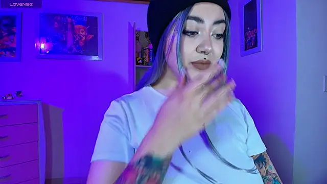 Nanachi uwu online show from April 18, 4:38 am