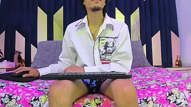Snapshot of KikyoAndDrey chatting on May 2, 3:17 pm KikyoAndDrey online show from May 2, 3:17 pm