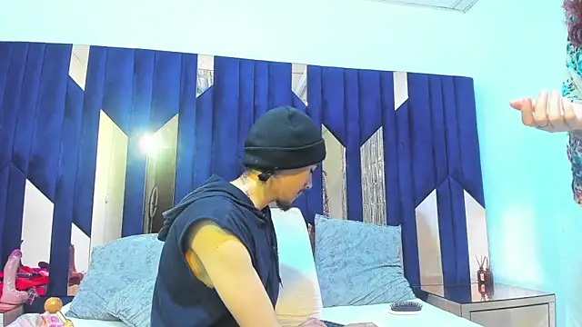 Snapshot of KikyoAndDrey chatting on May 6, 4:12 pm KikyoAndDrey online show from May 6, 4:12 pm