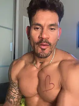 Snapshot of daniels-maison chatting on March 27, 12:16 am daniels-maison online show from March 27, 12:16 am