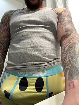 bigpappiii09 online show from May 14, 6:26 pm