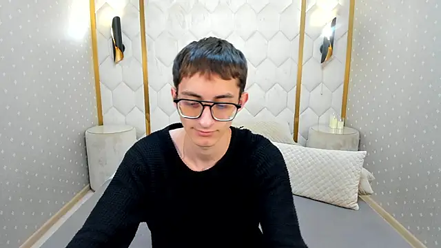 RonBevs online show from June 11, 8:18 pm