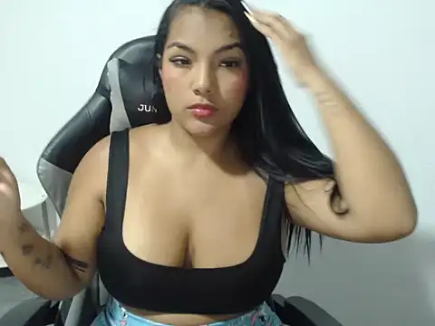 Layla  brownn online show from March 17, 2:16 am