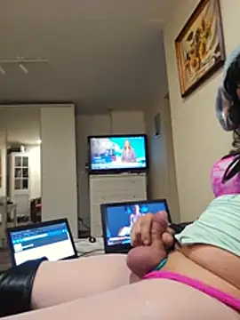 Snapshot of Czarnykonik7111 chatting on July 11, 3:42 am Czarnykonik7111 online show from July 11, 3:42 am