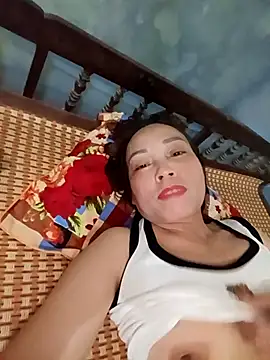 Lyly22x online show from May 11, 1:06 pm
