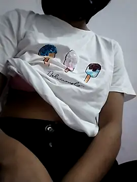 Snapshot of Tasty_Cherry chatting on April 16, 9:50 pm Tasty Cherry online show from April 16, 9:50 pm