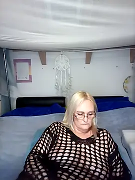 roxy 74 online show from March 19, 11:47 am