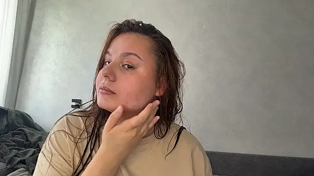 Ellaizatelly online show from May 8, 7:36 am