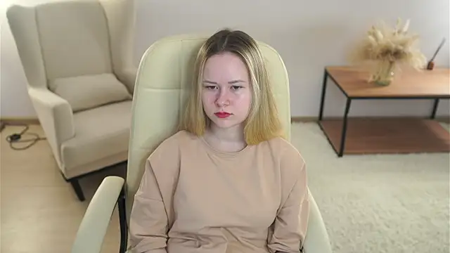 Snapshot of StellaLy chatting on March 31, 8:59 am StellaLy online show from March 31, 8:59 am