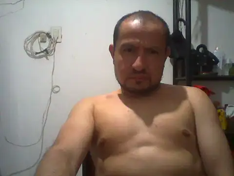 jhdiaz703 online show from April 17, 10:13 pm