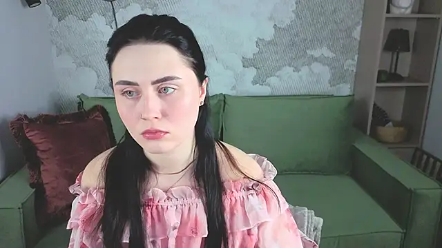 NoraLumi online show from April 8, 1:00 pm