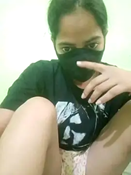 Snapshot of nidhiyadav00 chatting on May 2, 9:03 am nidhiyadav00 online show from May 2, 9:03 am