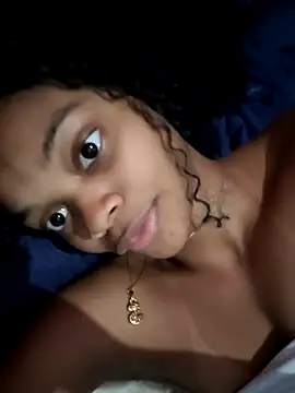 marialuiza2027 online show from April 2, 6:05 pm