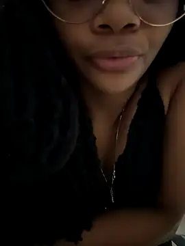 marialuiza2027 online show from July 17, 5:51 pm