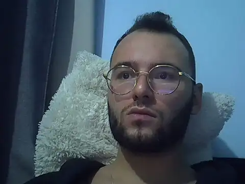 Snapshot of piazaocwb23 chatting on April 28, 2:49 am piazaocwb23 online show from April 28, 2:49 am