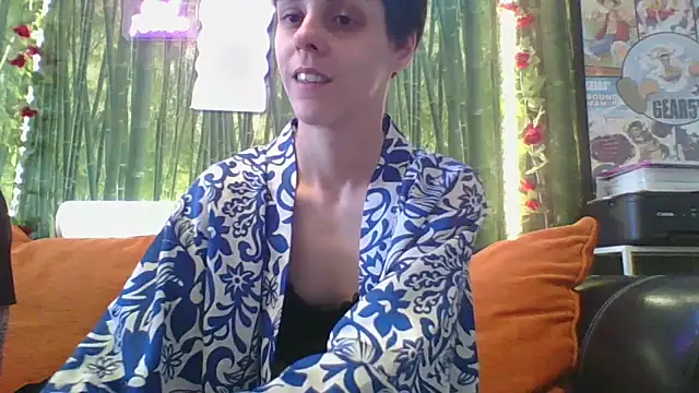 Girls26x online show from April 7, 1:00 pm