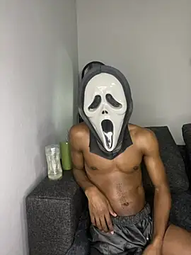 Snapshot of RoyaltyRox chatting on March 16, 1:04 pm RoyaltyRox online show from March 16, 1:04 pm