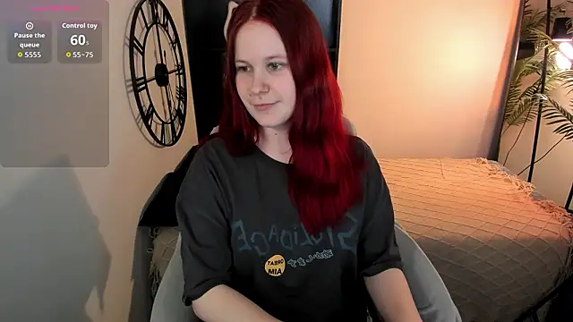 DorothyDorr online show from March 13, 9:21 pm