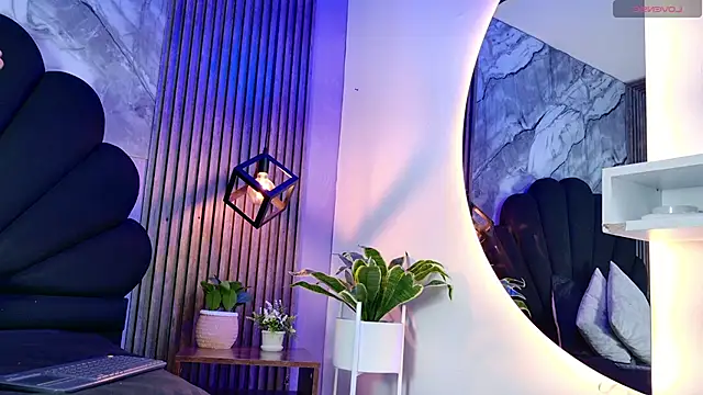  charlotte quee  online show from March 20, 1:38 pm