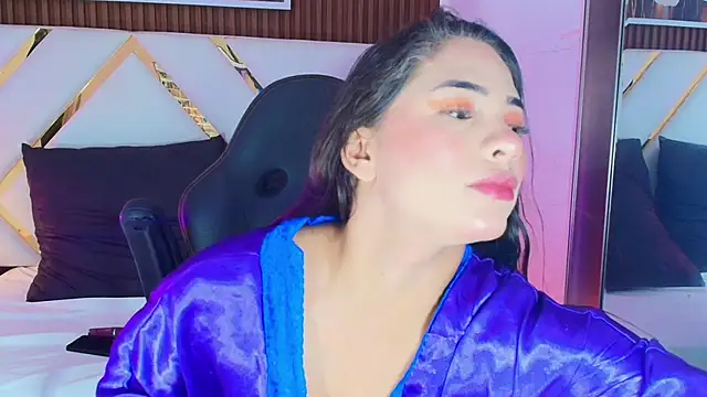 Sluttyysucker  online show from March 28, 11:21 am