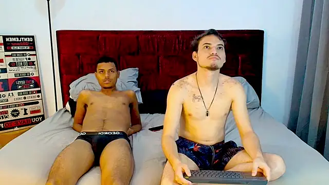 Snapshot of The_Penthouse_boys chatting on May 8, 8:25 pm The Penthouse boys online show from May 8, 8:25 pm