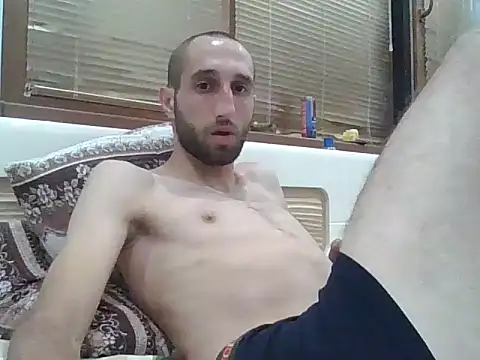 Snapshot of stiven121312 chatting on June 29, 7:47 pm stiven121312 online show from June 29, 7:47 pm