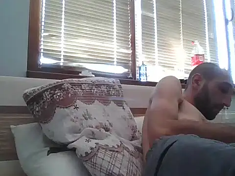 Snapshot of stiven121312 chatting on August 2, 12:03 pm stiven121312 online show from August 2, 12:03 pm
