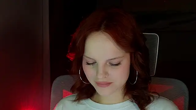 mollybossy online show from April 18, 7:40 pm