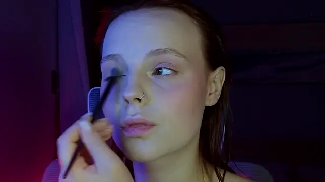 mollybossy online show from April 19, 1:21 pm