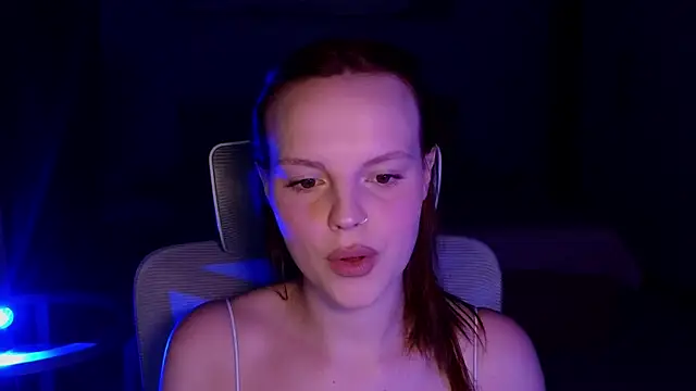 mollybossy online show from April 24, 3:14 pm