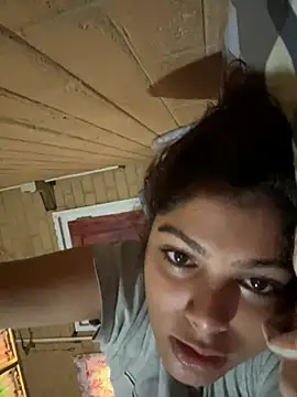 Snowygirl11 online show from June 4, 5:57 am