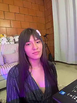 xayah cute online show from May 16, 4:20 am