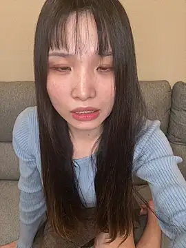 una2001 online show from March 25, 3:29 pm