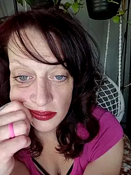 PurpleBunnyxo online show from May 7, 4:23 pm