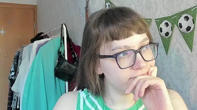 RileyNymph online show from June 30, 4:13 am