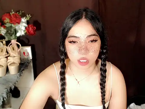 Snapshot of xLinda_Walkerx chatting on June 7, 5:33 am xLinda Walkerx online show from June 7, 5:33 am