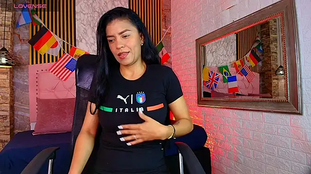 AishaCambell  online show from June 16, 11:24 am