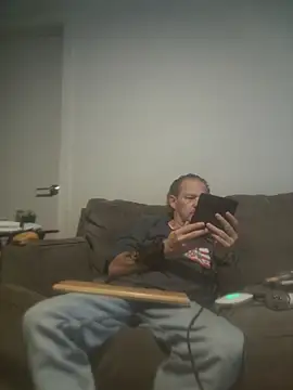 yourMasterisBored online show from March 27, 1:22 am