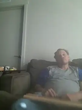 yourMasterisBored online show from April 8, 2:17 pm