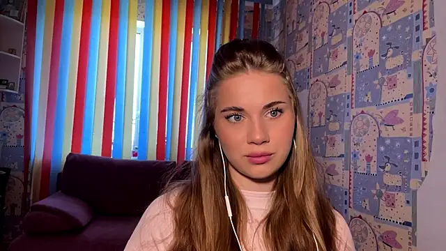 Snapshot of Miss_Blessnyth chatting on June 4, 6:08 am Miss Blessnyth online show from June 4, 6:08 am