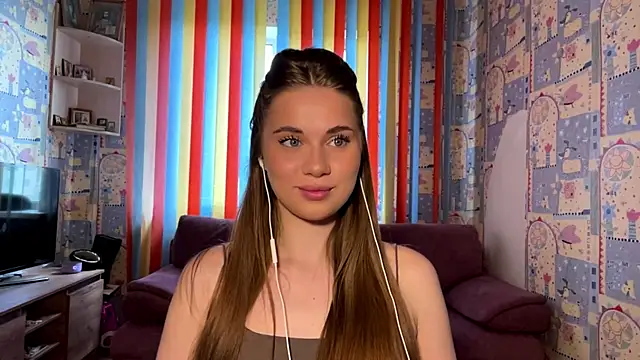Snapshot of Miss_Blessnyth chatting on June 13, 6:11 am Miss Blessnyth online show from June 13, 6:11 am