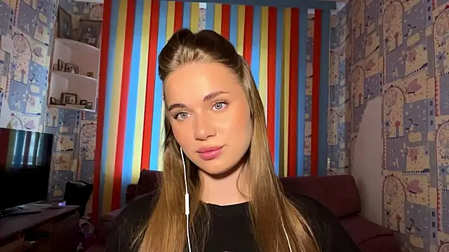 Snapshot of Miss_Blessnyth chatting on June 17, 4:26 am Miss Blessnyth online show from June 17, 4:26 am