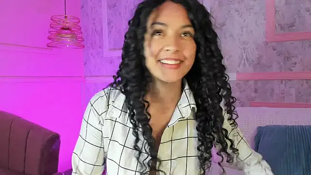 Snapshot of Arhii_khay chatting on April 6, 11:33 am Arhii khay online show from April 6, 11:33 am