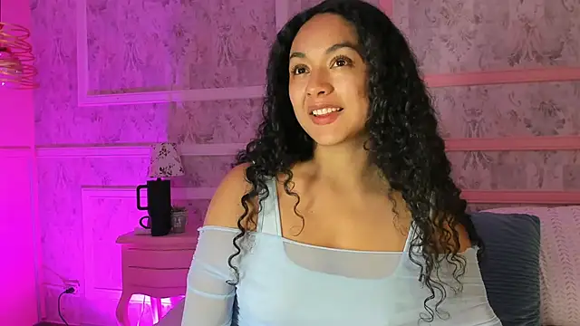 Snapshot of Arhii_khay chatting on April 15, 11:39 am Arhii khay online show from April 15, 11:39 am